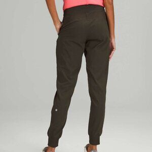 NWT Lululemon Dance Studio Mid-Rise Joggers, Sz 6, Dark Olive